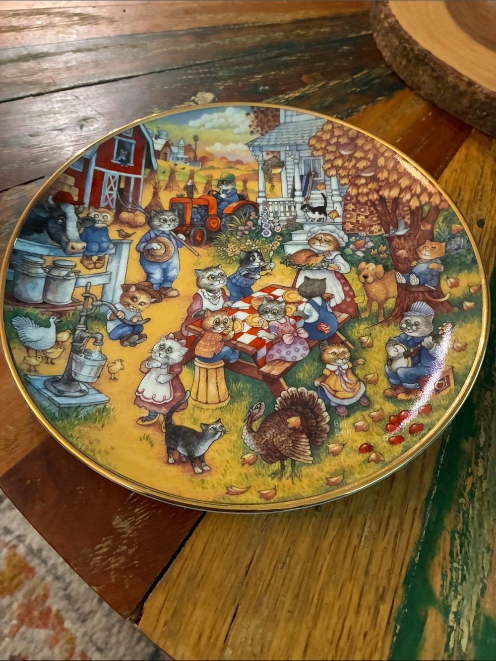 Franklin Mint Heirloom limited edition collectible plate …24k gold rim. 8” dia.